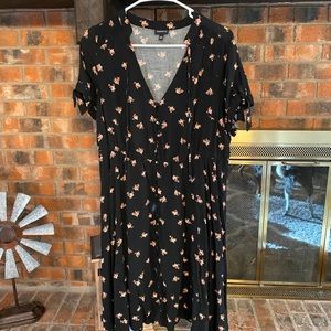 Torrid floral print button down dress